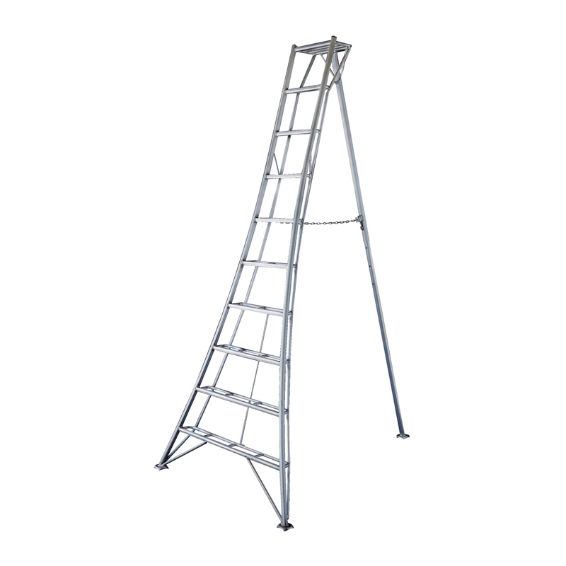 Hasegawa 10 ft. Tripod Ladder